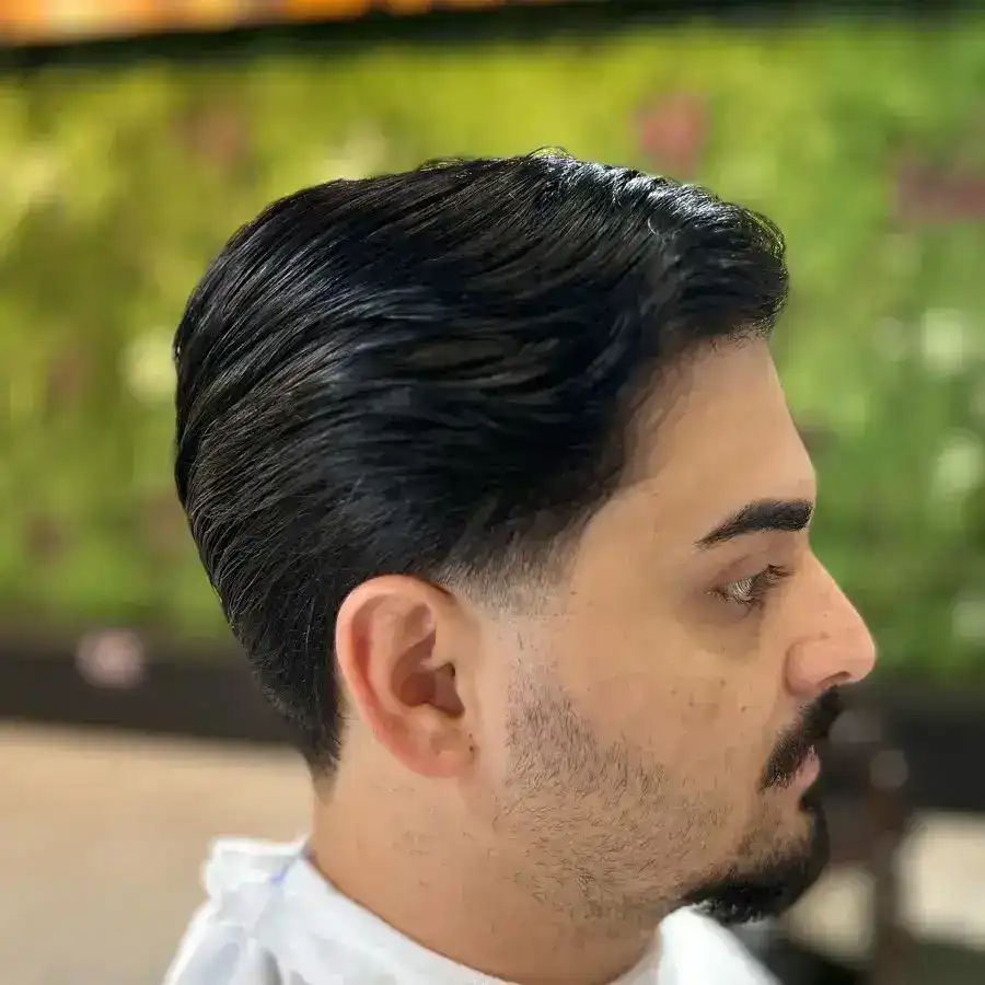 Corte masculino na Peaky Barbers